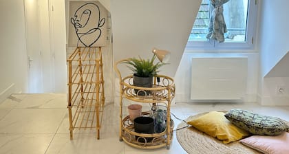 Lovely Rooftop designed Apt 200m to Panthéon