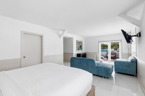 Habitació estàndard, 1 llit de matrimoni gran, balcó, vistes a la ciutat (Penthouse) | Caixa forta a l'habitació i planxa i posts de planxar 