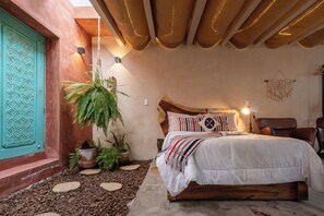 1 bedroom, desk, free WiFi, bed sheets