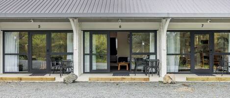 تفاصيل الفندق من الخارج