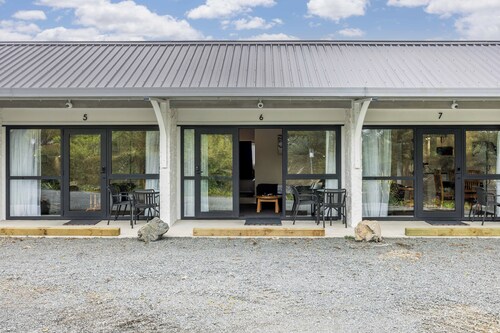 Sun Valley Motel - Unit 6 (1 bedroom)