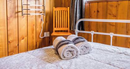 Sun Valley Motel - 4 bedroom House