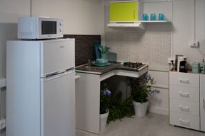 冰箱、微波炉、炉灶、茶具/咖啡用具