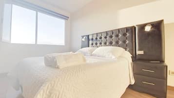 1 bedroom, desk, iron/ironing board, WiFi
