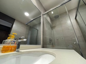 Bathroom - Large and spacious apartment, well equipped and located (Cochabamba)