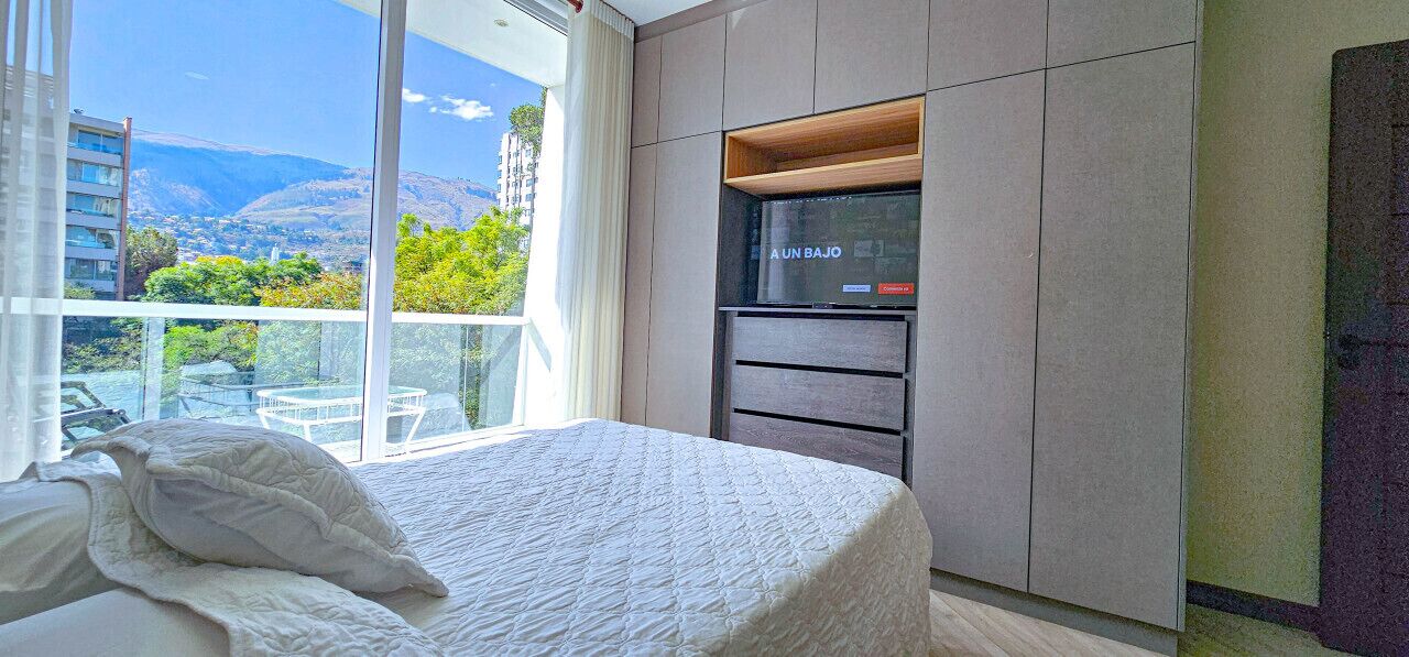 2 bedrooms, desk, iron/ironing board, travel crib