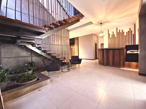 Spacious and equipped apartment on the Fidel Anze park