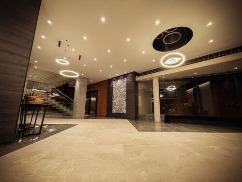 Discover the city in apartment. luxury, 5* location