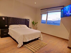 1 soverom, skrivebord, strykejern/-brett og wi-fi