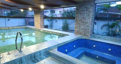 Apartment w/pool, sauna. Near Av. America
