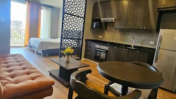 1 slaapkamer, een strijkplank/strijkijzer, wifi