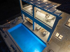 Outdoor pool, a heated pool