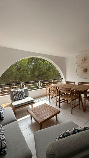 Outdoor dining - ALBUFEIRA SALGADOS BEACH 5 by HOMING (Albufeira)