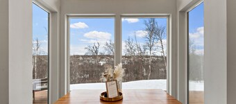 Cozy Bluff Getaway  with Hot Tub