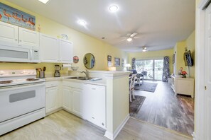 Fridge, microwave, stovetop, dishwasher - 2 Mi to Beach: Grand Strand Condo w/ Pool Access! (North Myrtle Beach)