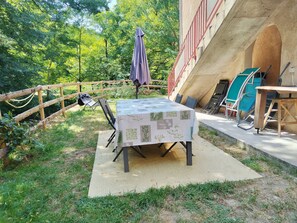 屋外ダイニングエリア