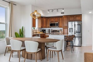 Luxury Penthouse | Private kitchen - River Fly-in (Merritt Island)