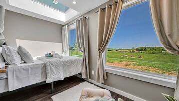 1 bedroom, iron/ironing board, bed sheets