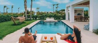 Masterful Kos Villa | Villa Sturgis | 2 Bedrooms | Spacious Furnished Sun.