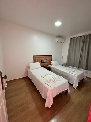 Room, Partial Sea View | Free WiFi - Pousada Villa Rosada (Santa Cruz Cabralia)