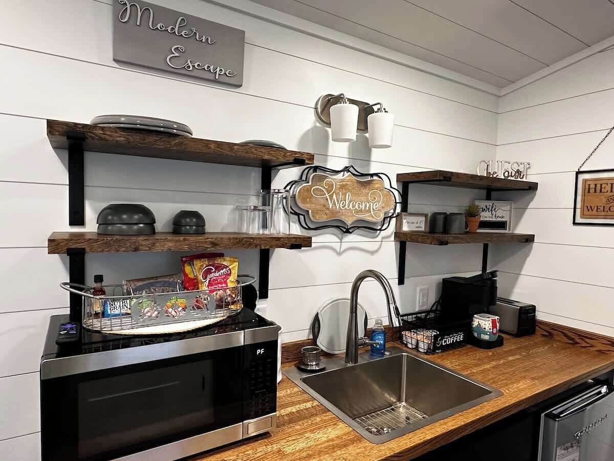 Fridge, microwave, coffee/tea maker, toaster