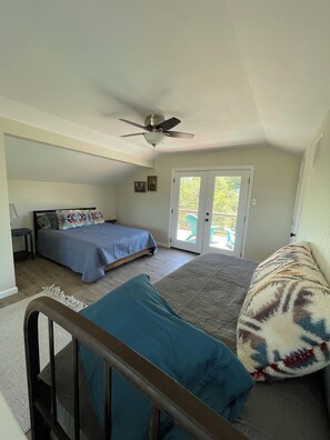 2 bedrooms, iron/ironing board, travel cot, free WiFi