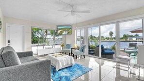 10-101 - Deluxe Apartment, Kitchen, Sea Facing | Living area - Seacrest Villas (Pompano Beach)