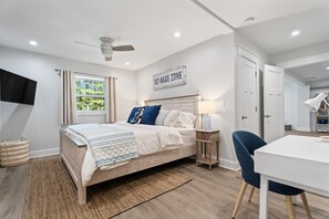 3 bedrooms, desk, travel cot, free WiFi