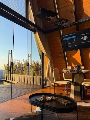 Chalet Comfort | Tempat makan