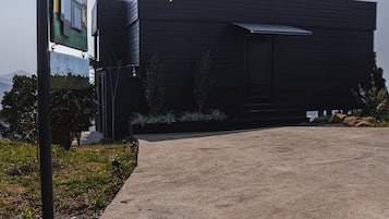 Cabane Design | Enceinte de l’hébergement