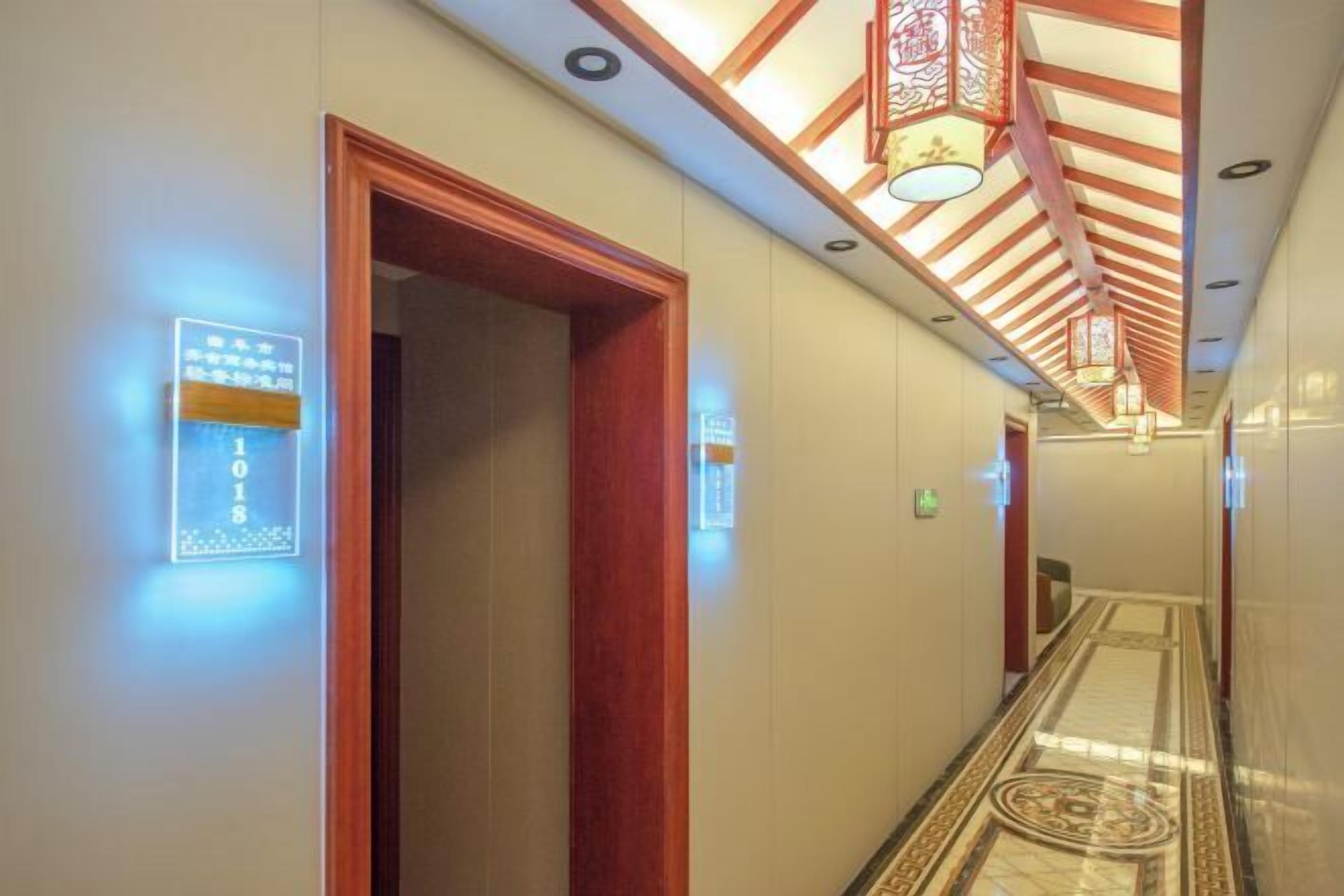 المنشأة من الداخل