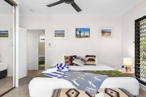 2 chambres, fer et planche à repasser, lit parapluie, Wi-Fi