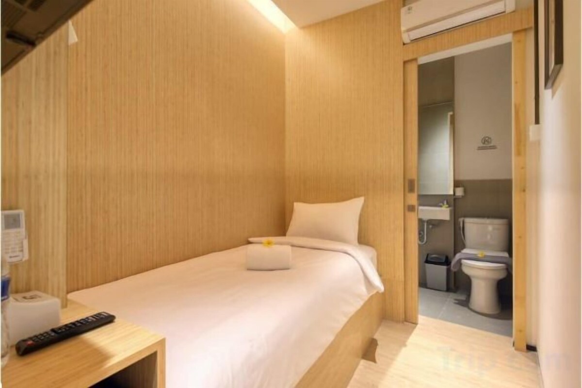 Studio Single Room