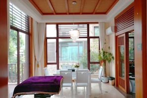 Dining - Fagang Holiday Villa (Fogang)