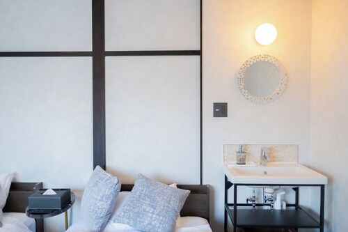 Niseko:ski resort 11min(by car),max. 16 guests!