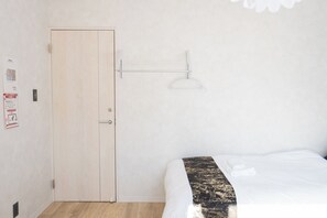 1 sovrum, skrivbord och wi-fi