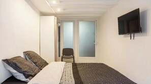 3 bedrooms