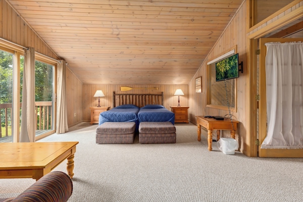 Family Cabin, 2 Bedrooms | 3 bedrooms, bed sheets