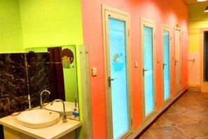 Bathroom - Chicheng Lvyou Zhijia Youth Hostel (Hulunbuir)