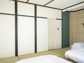 1 quarto, escrivaninha, Wi-Fi