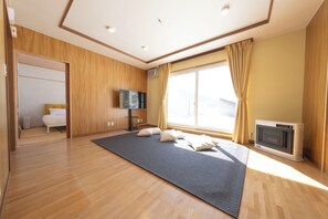 3 室のベッドルーム、アイロン / アイロン台、WiFi