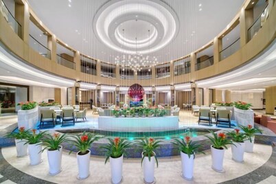 Cixi Hangzhou Bay International Hotel