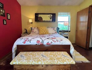 1 bedroom, desk, iron/ironing board, free WiFi