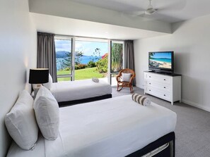 2 bedrooms, iron/ironing board, travel cot, free WiFi