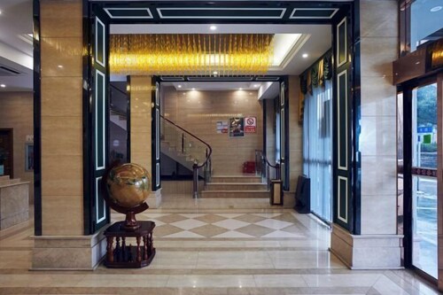 WP Guo Creative Hotel (Cangnan EMU Station Store)