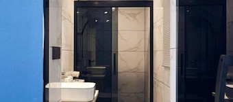 WP Guo Creative Hotel (Cangnan EMU Station Store)