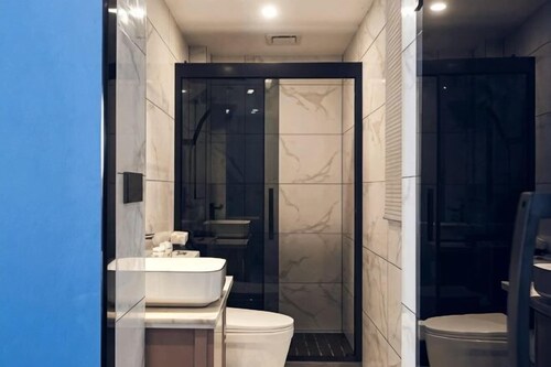 WP Guo Creative Hotel (Cangnan EMU Station Store)
