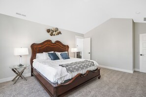 5 dormitorios, tabla de planchar con plancha, wifi y ropa de cama