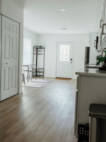 Interior. Charming 2-bedroom house in serene Easton with WiFi, AC