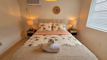 2 bedrooms, desk, iron/ironing board, free WiFi